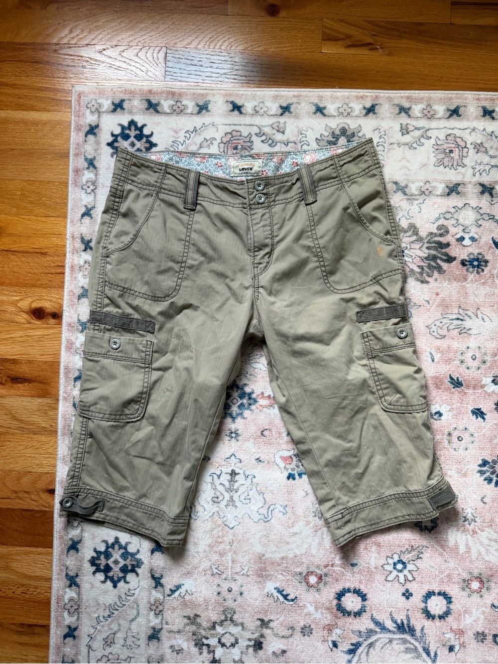 Levi's Women's Olive Cargo Capris with Utility Pockets